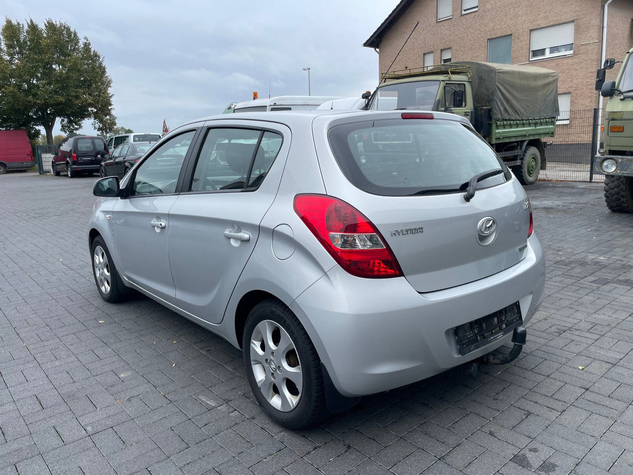 Hyundai i20 Klima - סדאן: תמונה 4 Hyundai i20 Klima - סדאן: תמונה 4
