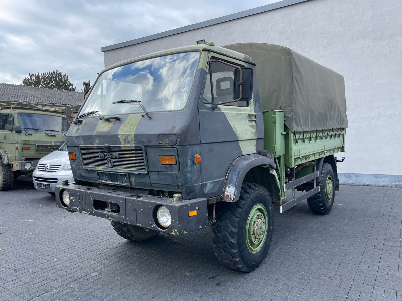 MAN 8.136 4X4 - כלי רכב מסחרי עם וילונות צד: תמונה 3 MAN 8.136 4X4 - כלי רכב מסחרי עם וילונות צד: תמונה 3