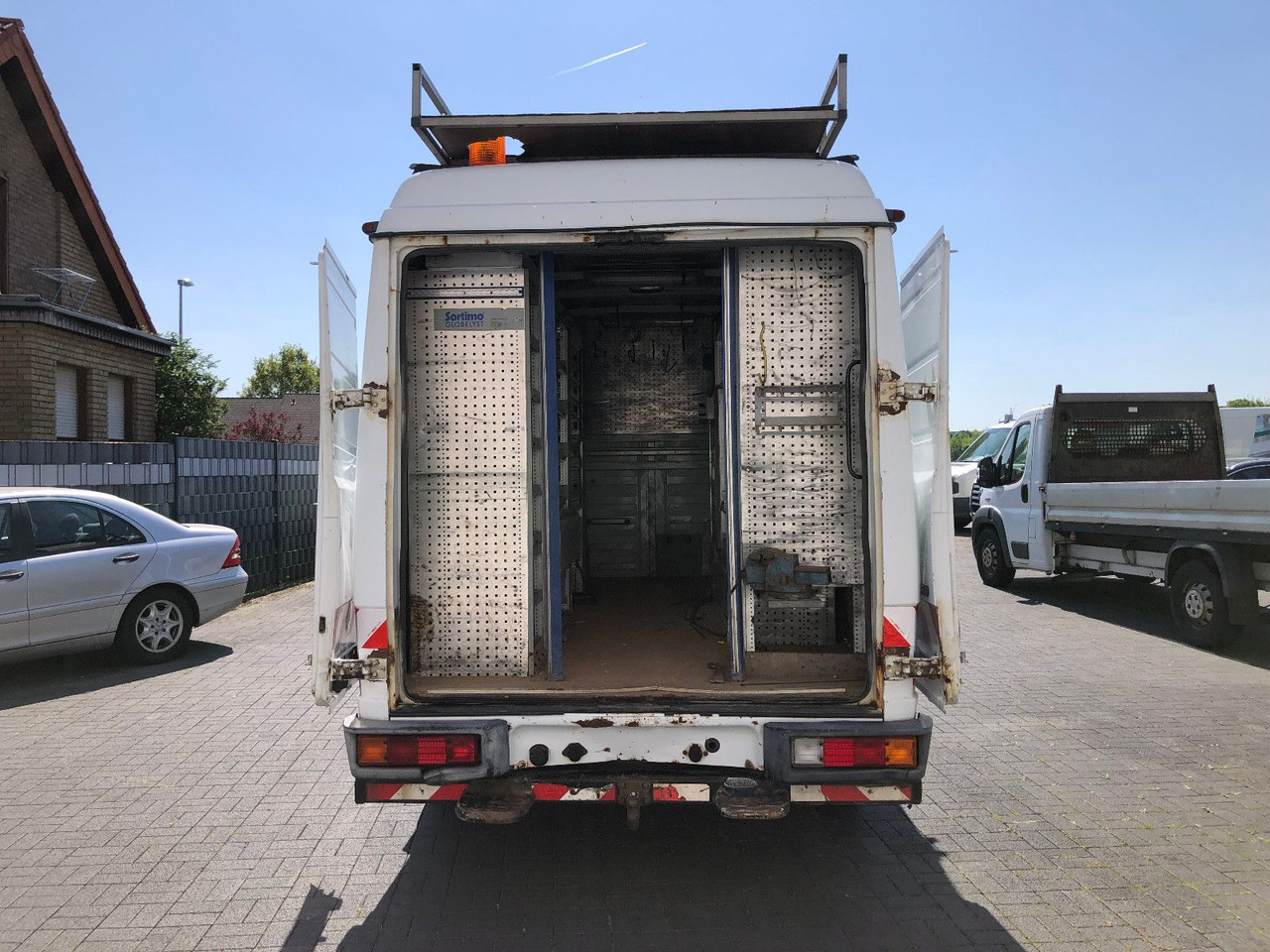 הַחכָּרָה  Mercedes-Benz Vario 816 Mercedes-Benz Vario 816: תמונה 9