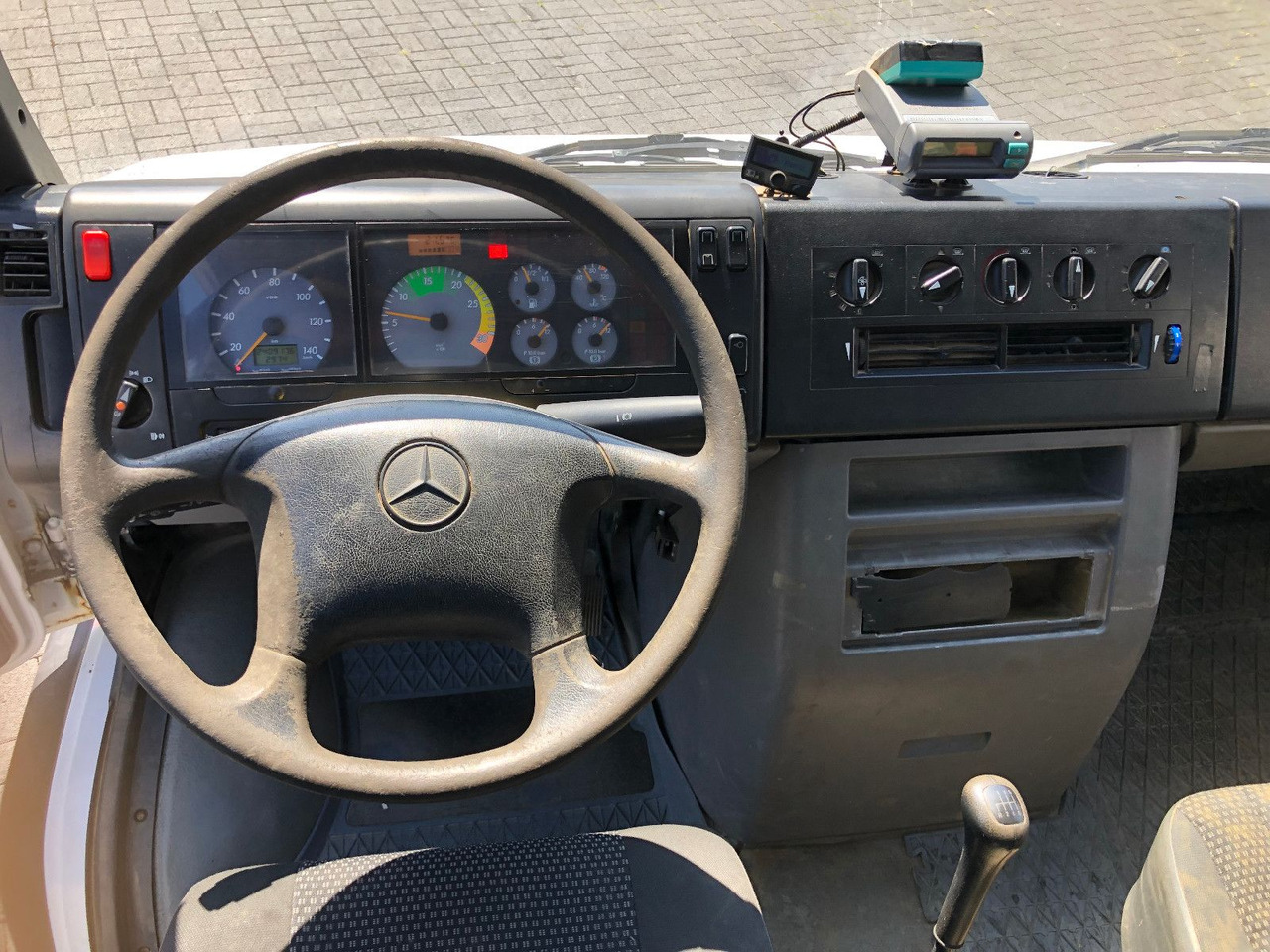 הַחכָּרָה  Mercedes-Benz Vario 816 Mercedes-Benz Vario 816: תמונה 19