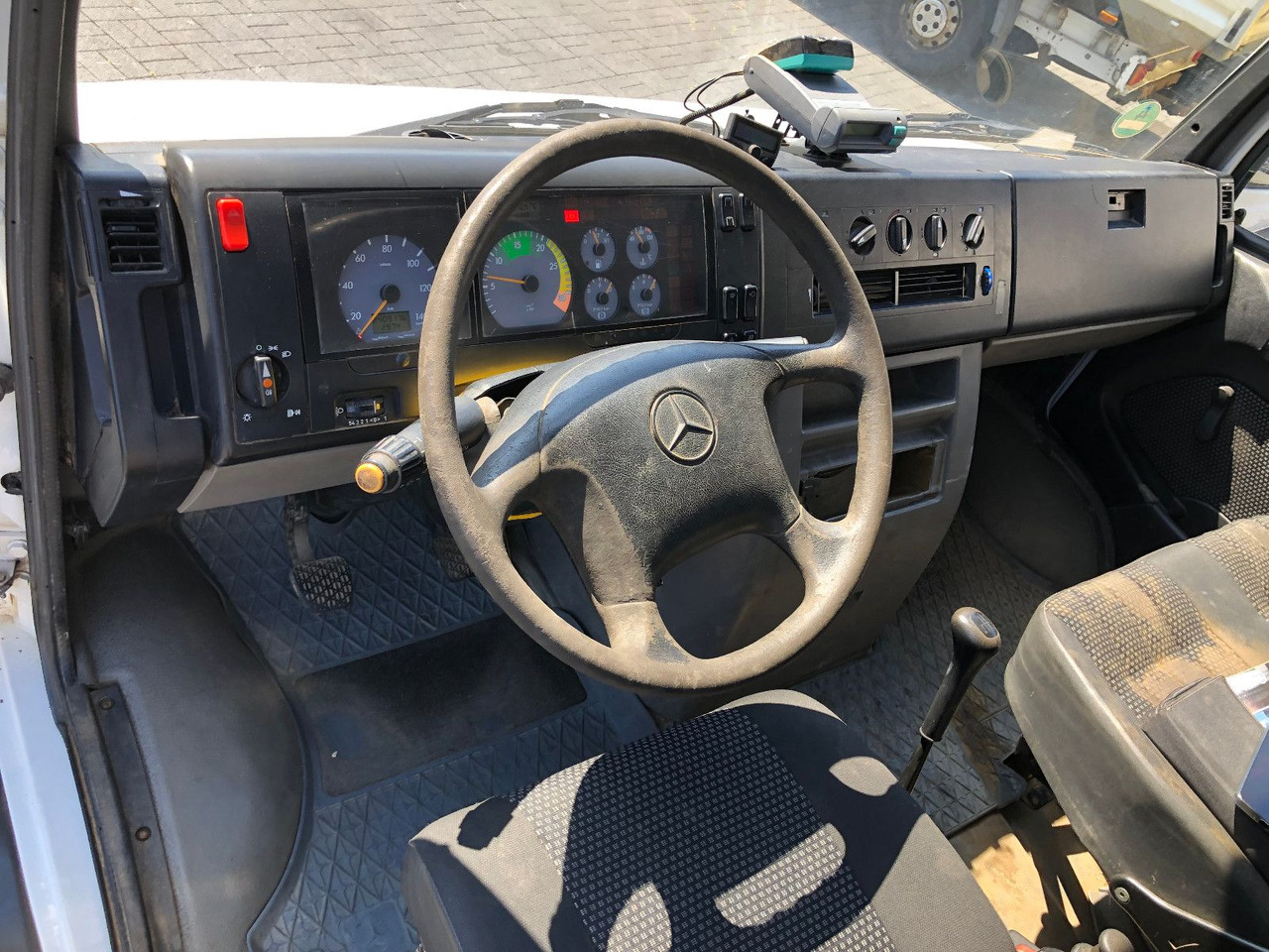 הַחכָּרָה  Mercedes-Benz Vario 816 Mercedes-Benz Vario 816: תמונה 13