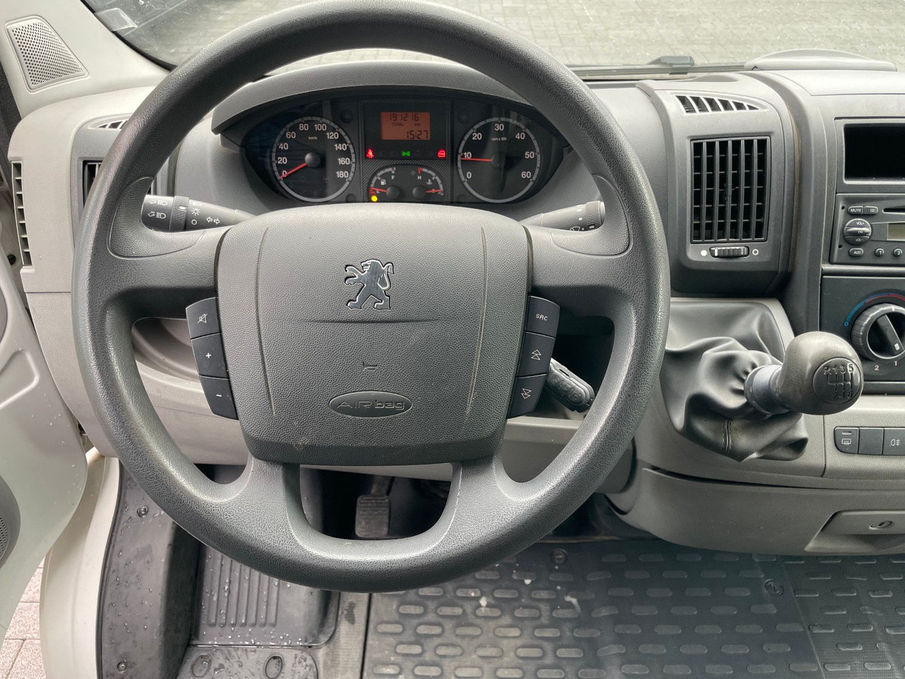 כלי רכב מסחרי לקירור Peugeot Boxer 120 HDI Kühlkastenwagen: תמונה 26 כלי רכב מסחרי לקירור Peugeot Boxer 120 HDI Kühlkastenwagen: תמונה 26