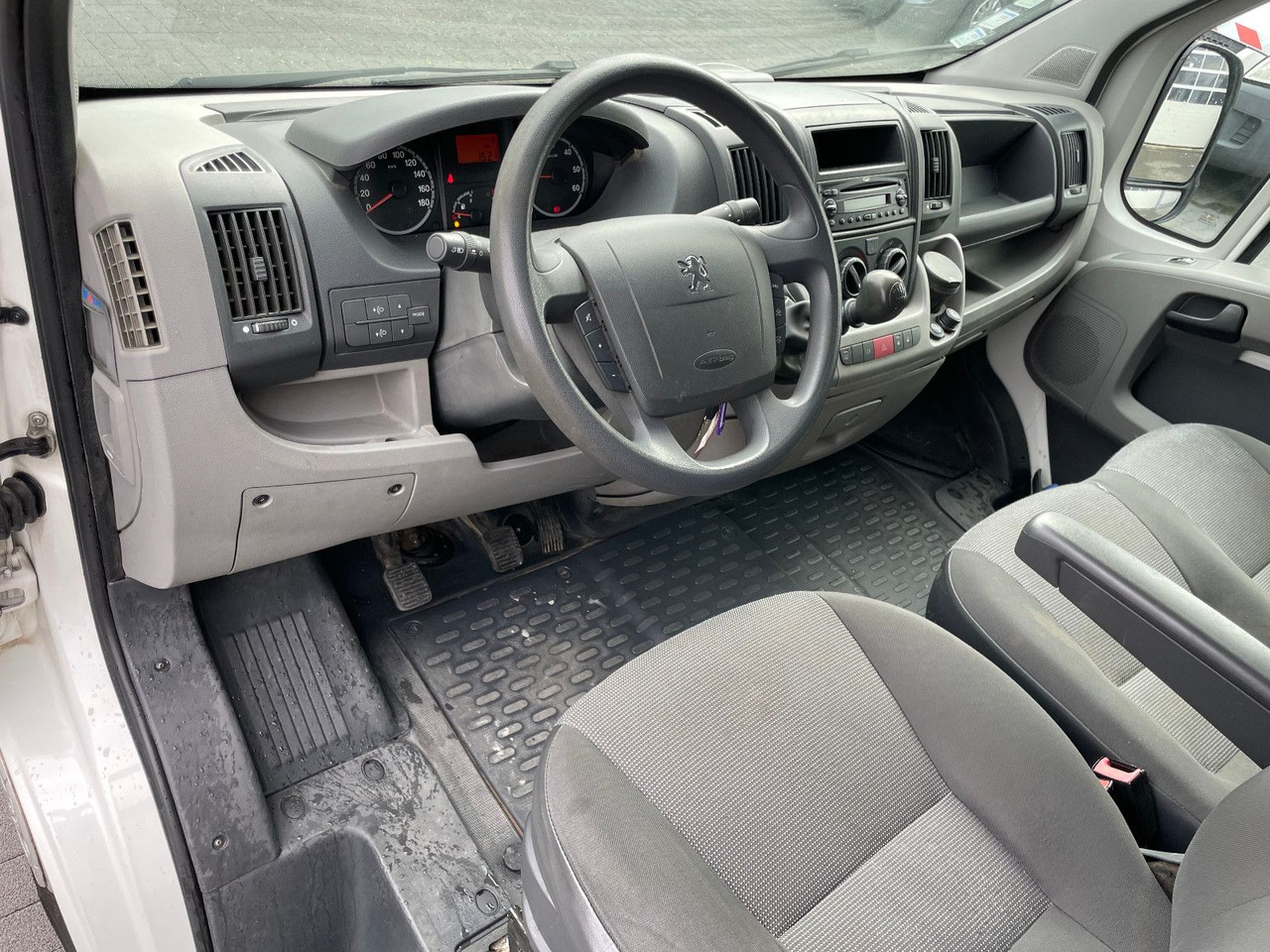 כלי רכב מסחרי לקירור Peugeot Boxer 120 HDI Kühlkastenwagen: תמונה 13 כלי רכב מסחרי לקירור Peugeot Boxer 120 HDI Kühlkastenwagen: תמונה 13