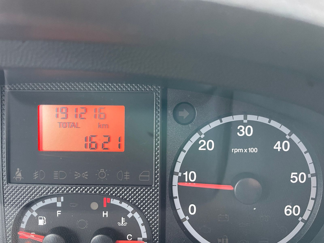 כלי רכב מסחרי לקירור Peugeot Boxer 120 HDI Kühlkastenwagen: תמונה 36 כלי רכב מסחרי לקירור Peugeot Boxer 120 HDI Kühlkastenwagen: תמונה 36