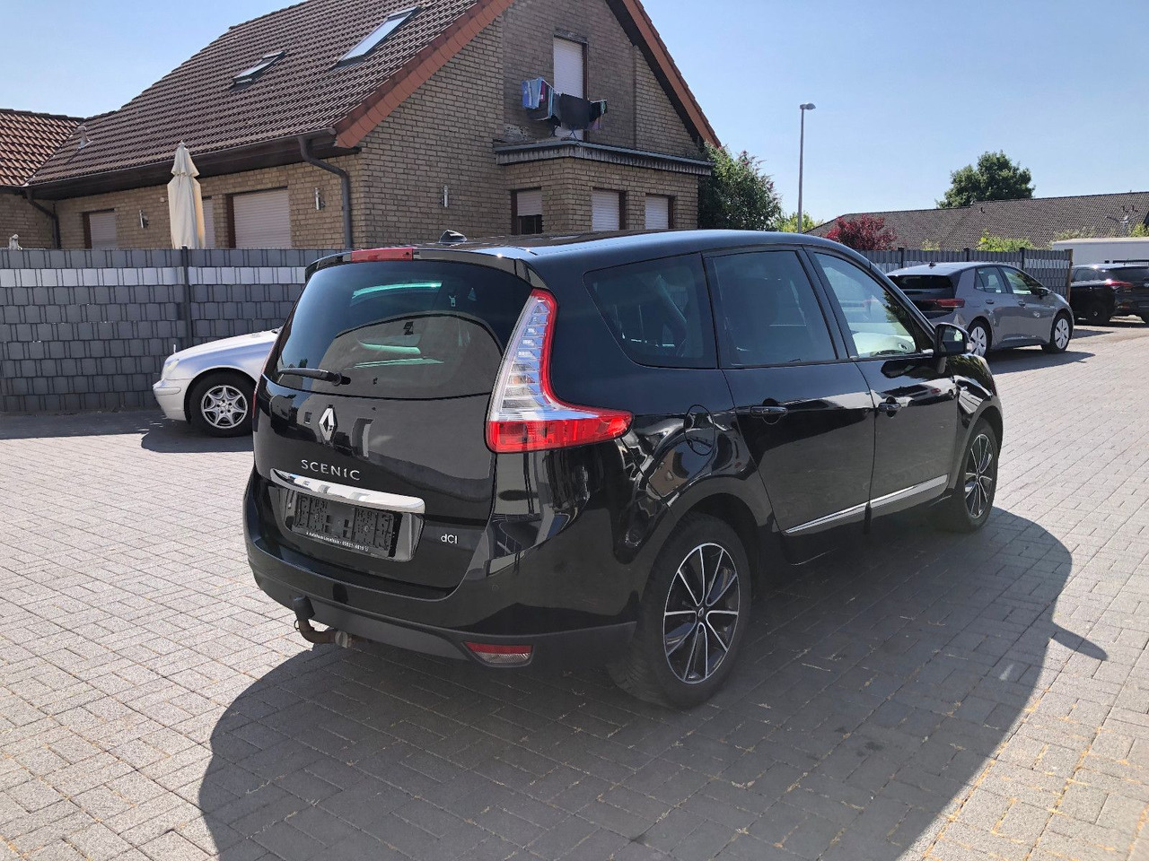 Renault Scenic Grand 2.0 dCi 150 BOSE Edition,Automatik - כלי רכב מסחרי לנוסעים: תמונה 2 Renault Scenic Grand 2.0 dCi 150 BOSE Edition,Automatik - כלי רכב מסחרי לנוסעים: תמונה 2