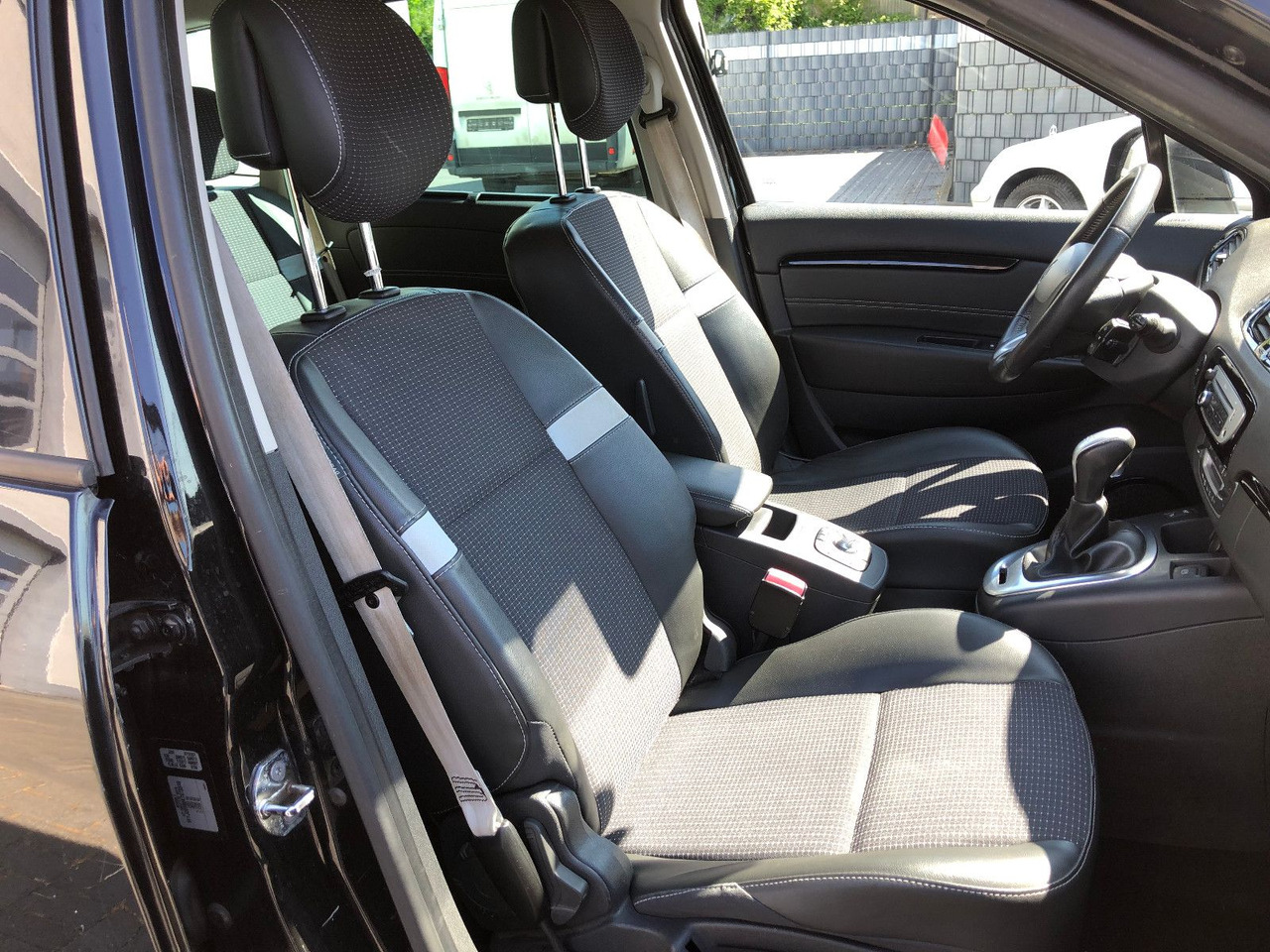 כלי רכב מסחרי לנוסעים Renault Scenic  Grand 2.0 dCi 150 BOSE Edition,Automatik: תמונה 20