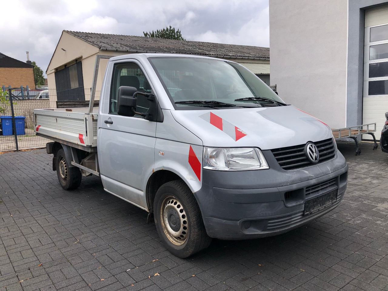 Volkswagen T5 1.9 TDI Transporter Pritsche - כלי רכב מסחרי במיטה שטוחה: תמונה 3 Volkswagen T5 1.9 TDI Transporter Pritsche - כלי רכב מסחרי במיטה שטוחה: תמונה 3