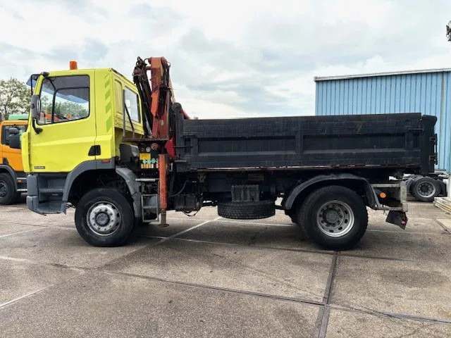 DAF 65 -180ATI 4x4 FULL STEEL 3-WAY KIPPER AND PALFINGER CRANE (EURO 2 / MANUAL GEARBOX / FULL STEEL SUSPENSION / ETC.) - מזהיר, משאית מנוף: תמונה 5 DAF 65 -180ATI 4x4 FULL STEEL 3-WAY KIPPER AND PALFINGER CRANE (EURO 2 / MANUAL GEARBOX / FULL STEEL SUSPENSION / ETC.) - מזהיר, משאית מנוף: תמונה 5