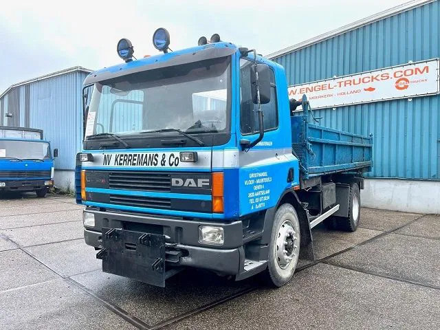 DAF 65.210 ATI 4x2 FULL STEEL KIPPER (EURO 2 / MANUAL GEARBOX / FULL STEEL SUSPENSION / P.T.O.) - מזהיר: תמונה 1 DAF 65.210 ATI 4x2 FULL STEEL KIPPER (EURO 2 / MANUAL GEARBOX / FULL STEEL SUSPENSION / P.T.O.) - מזהיר: תמונה 1