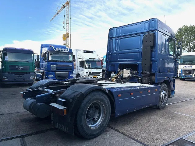 DAF 95.380 XF SPACECAB (EURO 2 / ZF16 MANUAL GEARBOX / HYDRAULIC KIT / P.T.O. / SIDE SKIRTS / AIRCONDITIONING) - יחידת טרקטור: תמונה 3 DAF 95.380 XF SPACECAB (EURO 2 / ZF16 MANUAL GEARBOX / HYDRAULIC KIT / P.T.O. / SIDE SKIRTS / AIRCONDITIONING) - יחידת טרקטור: תמונה 3
