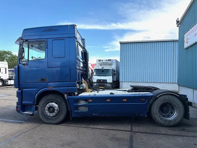 DAF 95.380 XF SPACECAB (EURO 2 / ZF16 MANUAL GEARBOX / HYDRAULIC KIT / P.T.O. / SIDE SKIRTS / AIRCONDITIONING) - יחידת טרקטור: תמונה 5 DAF 95.380 XF SPACECAB (EURO 2 / ZF16 MANUAL GEARBOX / HYDRAULIC KIT / P.T.O. / SIDE SKIRTS / AIRCONDITIONING) - יחידת טרקטור: תמונה 5