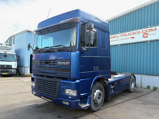 DAF 95.380 XF SPACECAB (EURO 2 / ZF16 MANUAL GEARBOX / HYDRAULIC KIT / P.T.O. / SIDE SKIRTS / AIRCONDITIONING) - יחידת טרקטור: תמונה 1 DAF 95.380 XF SPACECAB (EURO 2 / ZF16 MANUAL GEARBOX / HYDRAULIC KIT / P.T.O. / SIDE SKIRTS / AIRCONDITIONING) - יחידת טרקטור: תמונה 1