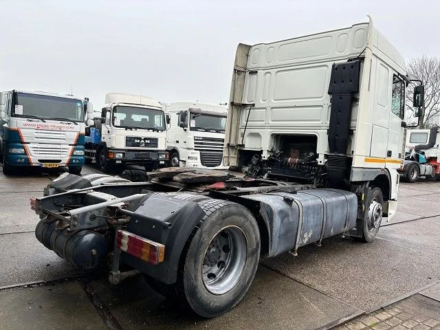 DAF 95.430 XF SPACECAB (EURO 3 / ZF16 MANUAL GEARBOX / ZF-INTARDER / AIRCONDITIONING / 870 LITER DIESELTANK) - יחידת טרקטור: תמונה 3 DAF 95.430 XF SPACECAB (EURO 3 / ZF16 MANUAL GEARBOX / ZF-INTARDER / AIRCONDITIONING / 870 LITER DIESELTANK) - יחידת טרקטור: תמונה 3