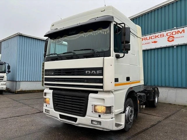 DAF 95.430 XF SPACECAB (EURO 3 / ZF16 MANUAL GEARBOX / ZF-INTARDER / AIRCONDITIONING / 870 LITER DIESELTANK) - יחידת טרקטור: תמונה 1 DAF 95.430 XF SPACECAB (EURO 3 / ZF16 MANUAL GEARBOX / ZF-INTARDER / AIRCONDITIONING / 870 LITER DIESELTANK) - יחידת טרקטור: תמונה 1