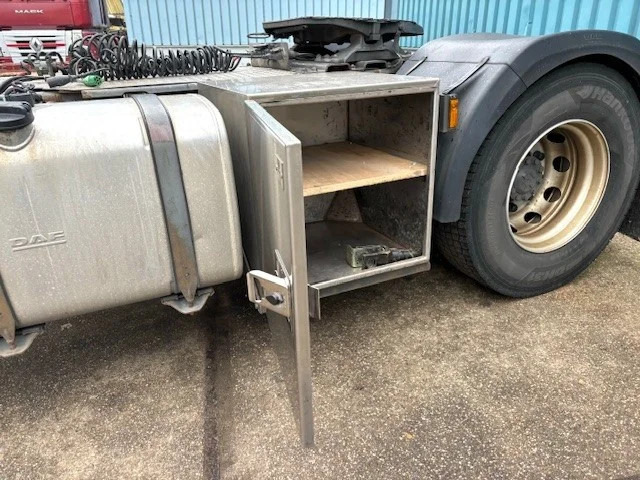 הַחכָּרָה DAF CF 85 360 SPACECAB (ORIGINAL DUTCH TRUCK / LOW MILEAGE!!) (EURO 5 / 9.000 KG. FRONT-AXLE / AS-TRONIC / AIRCONDITIONING / FRONTVI DAF CF 85 360 SPACECAB (ORIGINAL DUTCH TRUCK / LOW MILEAGE!!) (EURO 5 / 9.000 KG. FRONT-AXLE / AS-TRONIC / AIRCONDITIONING / FRONTVI: תמונה 12