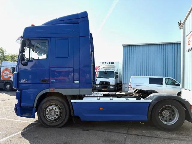 DAF XF 105.460 ATE SPACECAB (ZF16 MANUAL GEARBOX / HYDRAULIC KIT / P.T.O. / ADR-VLG / FULL SPOILERSET / FRIDGE) - יחידת טרקטור: תמונה 5 DAF XF 105.460 ATE SPACECAB (ZF16 MANUAL GEARBOX / HYDRAULIC KIT / P.T.O. / ADR-VLG / FULL SPOILERSET / FRIDGE) - יחידת טרקטור: תמונה 5