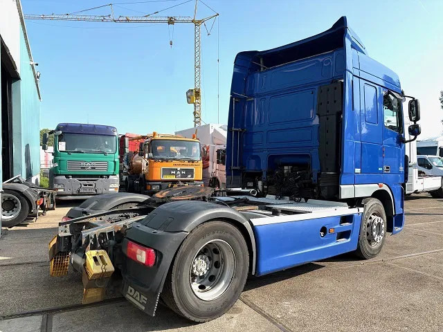 DAF XF 105.460 ATE SPACECAB (ZF16 MANUAL GEARBOX / HYDRAULIC KIT / P.T.O. / ADR-VLG / FULL SPOILERSET / FRIDGE) - יחידת טרקטור: תמונה 3 DAF XF 105.460 ATE SPACECAB (ZF16 MANUAL GEARBOX / HYDRAULIC KIT / P.T.O. / ADR-VLG / FULL SPOILERSET / FRIDGE) - יחידת טרקטור: תמונה 3