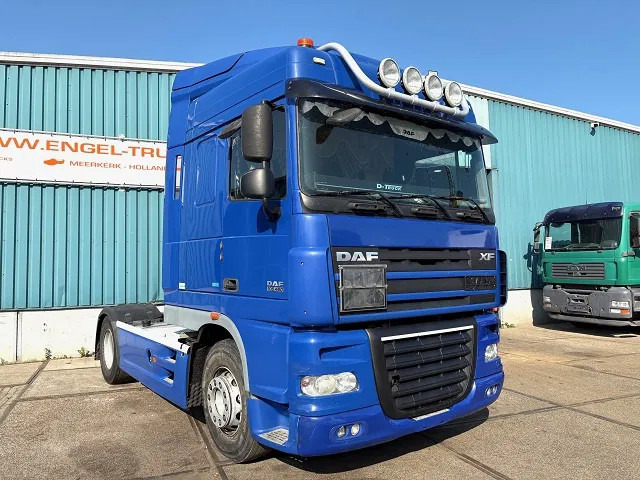 DAF XF 105.460 ATE SPACECAB (ZF16 MANUAL GEARBOX / HYDRAULIC KIT / P.T.O. / ADR-VLG / FULL SPOILERSET / FRIDGE) - יחידת טרקטור: תמונה 2 DAF XF 105.460 ATE SPACECAB (ZF16 MANUAL GEARBOX / HYDRAULIC KIT / P.T.O. / ADR-VLG / FULL SPOILERSET / FRIDGE) - יחידת טרקטור: תמונה 2