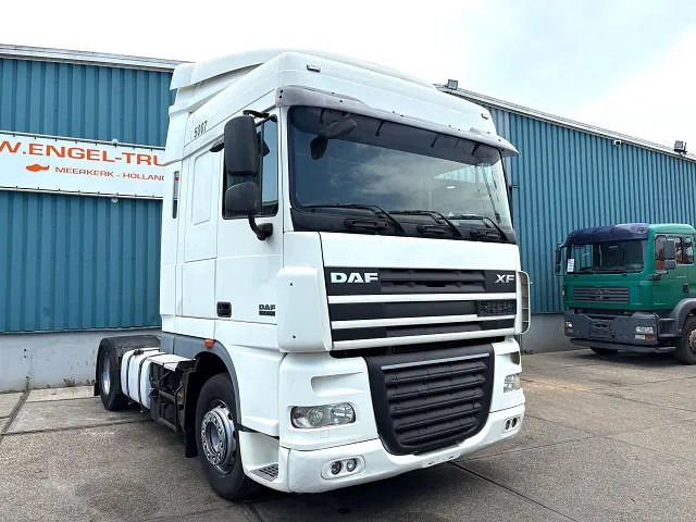 DAF XF 105.460 SPACECAB (4 IDENTICAL UNITS AVAILBLE) (ZF16 MANUAL GEARBOX / MX-BRAKE / 870+430 LITER TANK / FRIDGE / AIRCONDITIONING - יחידת טרקטור: תמונה 2 DAF XF 105.460 SPACECAB (4 IDENTICAL UNITS AVAILBLE) (ZF16 MANUAL GEARBOX / MX-BRAKE / 870+430 LITER TANK / FRIDGE / AIRCONDITIONING - יחידת טרקטור: תמונה 2