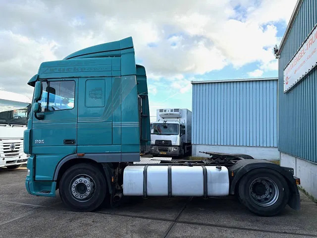 DAF XF 105.460 SPACECAB (EURO 5 / ZF16 MANUAL GEARBOX / P.T.O. / AIRCONDITIONING / FRIDGE UNDER BED / ETC.) - יחידת טרקטור: תמונה 4 DAF XF 105.460 SPACECAB (EURO 5 / ZF16 MANUAL GEARBOX / P.T.O. / AIRCONDITIONING / FRIDGE UNDER BED / ETC.) - יחידת טרקטור: תמונה 4