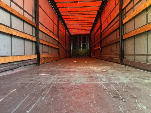 Krone SPD27 3-AXLE CURTAINSIDE WITH SLIDING ROOF (DRUM BRAKES / SAF-AXLES / ABS-BRAKE SYSTEM / XL-CERTIFICATE) - סמיטריילר עם וילונות צד: תמונה 3 Krone SPD27 3-AXLE CURTAINSIDE WITH SLIDING ROOF (DRUM BRAKES / SAF-AXLES / ABS-BRAKE SYSTEM / XL-CERTIFICATE) - סמיטריילר עם וילונות צד: תמונה 3