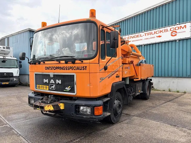 MAN F 15.192 (6-CILINDER) WITH GEESINK VACUUM TANK (MANUAL GEARBOX / P.T.O.) ORIGINAL DUTCH TRUCK - משאית ואקום: תמונה 1 MAN F 15.192 (6-CILINDER) WITH GEESINK VACUUM TANK (MANUAL GEARBOX / P.T.O.) ORIGINAL DUTCH TRUCK - משאית ואקום: תמונה 1
