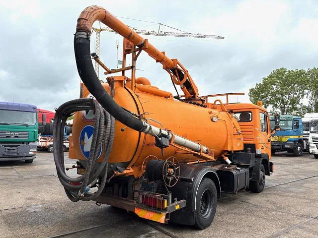 MAN F 15.192 (6-CILINDER) WITH GEESINK VACUUM TANK (MANUAL GEARBOX / P.T.O.) ORIGINAL DUTCH TRUCK - משאית ואקום: תמונה 3 MAN F 15.192 (6-CILINDER) WITH GEESINK VACUUM TANK (MANUAL GEARBOX / P.T.O.) ORIGINAL DUTCH TRUCK - משאית ואקום: תמונה 3