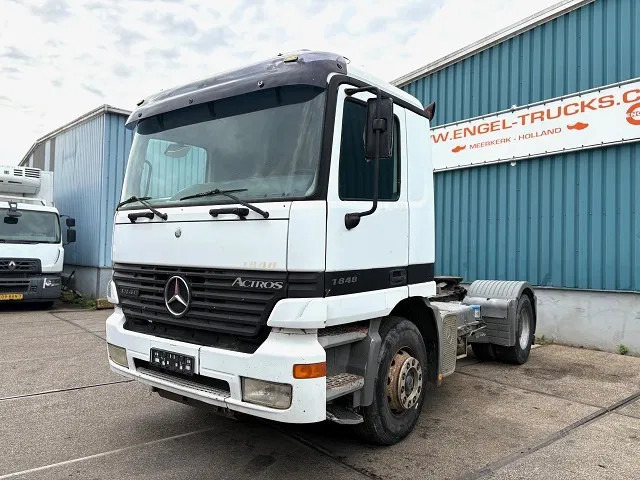 Mercedes-Benz Actros 1848 LS (MP1) 4x2 TRACTOR (EPS WITH CLUTCH / RUDUCTION AXLE / HYDRAULIC KIT / AIRCONDITIONING / ETC) - יחידת טרקטור: תמונה 1 Mercedes-Benz Actros 1848 LS (MP1) 4x2 TRACTOR (EPS WITH CLUTCH / RUDUCTION AXLE / HYDRAULIC KIT / AIRCONDITIONING / ETC) - יחידת טרקטור: תמונה 1