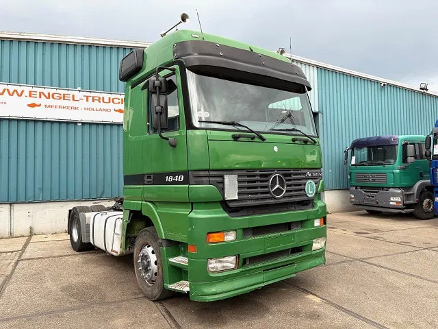 Mercedes-Benz Actros 1848 V8 MEGASPACE (EPS WITH CLUTCH (3 PEDALS) / REDUCTION AXLE / FRIDGE / ETC.) - יחידת טרקטור: תמונה 2 Mercedes-Benz Actros 1848 V8 MEGASPACE (EPS WITH CLUTCH (3 PEDALS) / REDUCTION AXLE / FRIDGE / ETC.) - יחידת טרקטור: תמונה 2