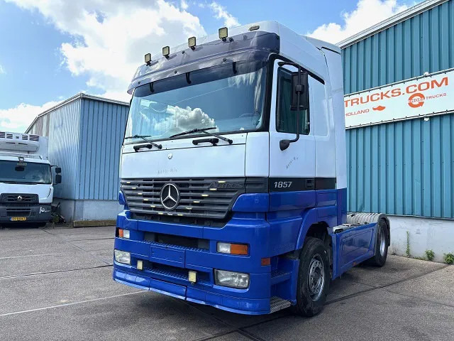 Mercedes-Benz Actros 1857 LS (MP1) MEGASPACE (EPS WITH CLUTCH (3-PEDALS) / RETARDER / REDUCTION AXLE / AIRCONDITIONING) - יחידת טרקטור: תמונה 1 Mercedes-Benz Actros 1857 LS (MP1) MEGASPACE (EPS WITH CLUTCH (3-PEDALS) / RETARDER / REDUCTION AXLE / AIRCONDITIONING) - יחידת טרקטור: תמונה 1