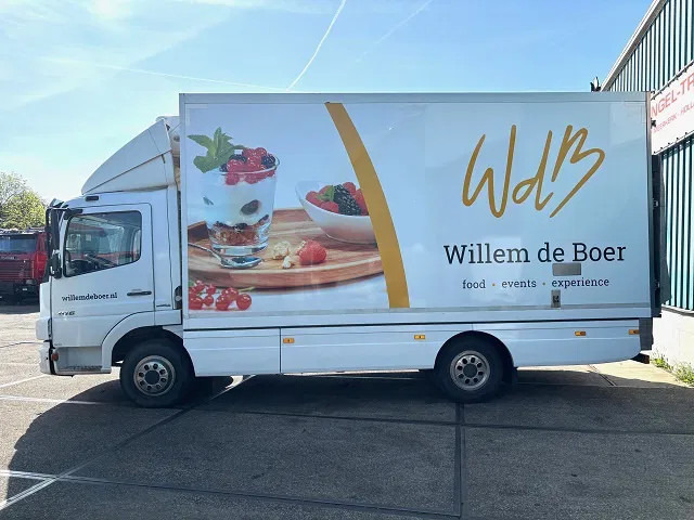 Mercedes-Benz Atego 816 L 4x2 ORIGINAL DUTCH COOLER TRUCK WITH CARRIER XARIOS 600D/E (MANUAL GEARBOX / AIRCONDITIONING / 2.000 KG. TAILLIFT) - משאית קירור: תמונה 5 Mercedes-Benz Atego 816 L 4x2 ORIGINAL DUTCH COOLER TRUCK WITH CARRIER XARIOS 600D/E (MANUAL GEARBOX / AIRCONDITIONING / 2.000 KG. TAILLIFT) - משאית קירור: תמונה 5