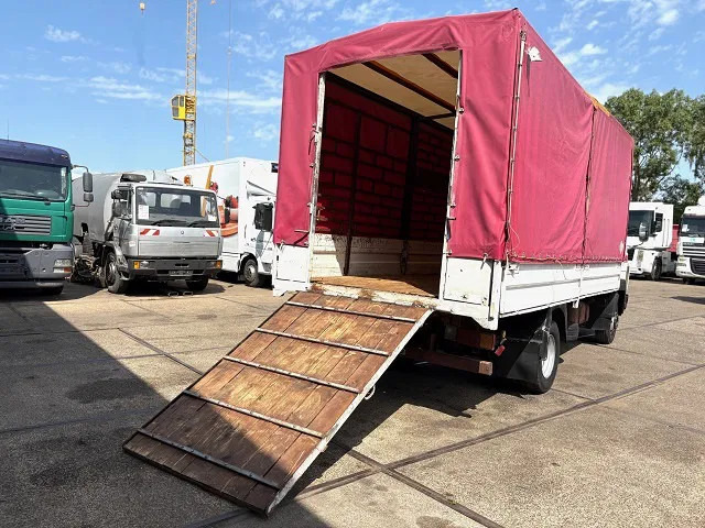 Mercedes-Benz LK 814 K 6-CILINDER FULL STEEL WITH TENT BOX / CATTLE BOX (MANUAL GEARBOX / FULL STEEL SUSPENSION) - משאית וילונות צד: תמונה 4 Mercedes-Benz LK 814 K 6-CILINDER FULL STEEL WITH TENT BOX / CATTLE BOX (MANUAL GEARBOX / FULL STEEL SUSPENSION) - משאית וילונות צד: תמונה 4