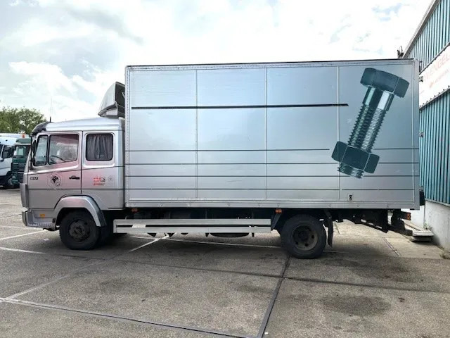 Mercedes-Benz LK 817 (6-CILINDER) ORIGINAL DUTCH TRUCK WITH CLOSED BOX (MANUAL GEARBOX / FULL STEEL SUSPENSION) - משאית תיבה: תמונה 5 Mercedes-Benz LK 817 (6-CILINDER) ORIGINAL DUTCH TRUCK WITH CLOSED BOX (MANUAL GEARBOX / FULL STEEL SUSPENSION) - משאית תיבה: תמונה 5