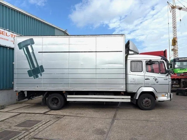 Mercedes-Benz LK 817 (6-CILINDER) ORIGINAL DUTCH TRUCK WITH CLOSED BOX (MANUAL GEARBOX / FULL STEEL SUSPENSION) - משאית תיבה: תמונה 4 Mercedes-Benz LK 817 (6-CILINDER) ORIGINAL DUTCH TRUCK WITH CLOSED BOX (MANUAL GEARBOX / FULL STEEL SUSPENSION) - משאית תיבה: תמונה 4