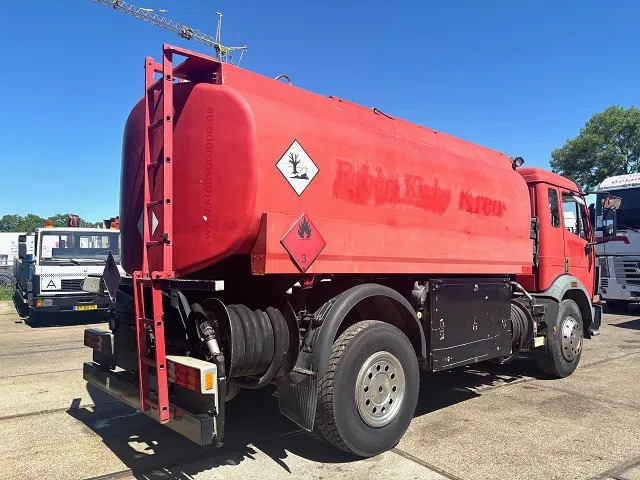 Mercedes-Benz SK 1726 (ORIGINAL GERMAN) 13.500 LITER TANK TRUCK (ZF16 MANUAL GEARBOX / FULL STEEL SUSPENSION / REDUCTION AXLE / ANALOG COUNTER - משאית מכל: תמונה 3 Mercedes-Benz SK 1726 (ORIGINAL GERMAN) 13.500 LITER TANK TRUCK (ZF16 MANUAL GEARBOX / FULL STEEL SUSPENSION / REDUCTION AXLE / ANALOG COUNTER - משאית מכל: תמונה 3