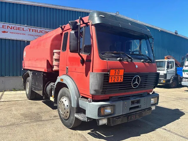 Mercedes-Benz SK 1726 (ORIGINAL GERMAN) 13.500 LITER TANK TRUCK (ZF16 MANUAL GEARBOX / FULL STEEL SUSPENSION / REDUCTION AXLE / ANALOG COUNTER - משאית מכל: תמונה 2 Mercedes-Benz SK 1726 (ORIGINAL GERMAN) 13.500 LITER TANK TRUCK (ZF16 MANUAL GEARBOX / FULL STEEL SUSPENSION / REDUCTION AXLE / ANALOG COUNTER - משאית מכל: תמונה 2