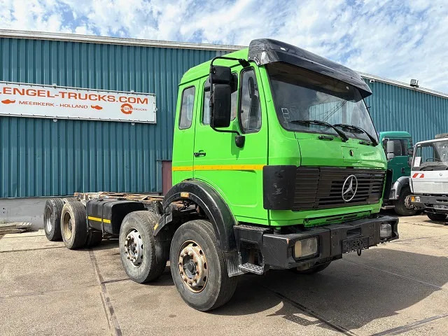Mercedes-Benz SK 3335K 8x4 FULL STEEL CHASSIS (ZF16 MANUAL GEARBOX / RETARDER / FULL STEEL SUSPENSION / REDUCTION AXLES) - משאית עם שלדת תא: תמונה 2 Mercedes-Benz SK 3335K 8x4 FULL STEEL CHASSIS (ZF16 MANUAL GEARBOX / RETARDER / FULL STEEL SUSPENSION / REDUCTION AXLES) - משאית עם שלדת תא: תמונה 2