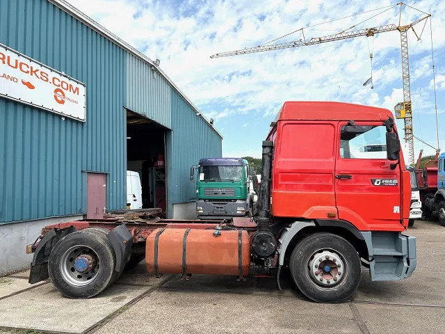 Renault G340 Manager 4x2 TRACTOR (MECHANICAL PUMP & INJECTORS / ZF MANUAL GEARBOX / REDUCTIONS AXLE) - יחידת טרקטור: תמונה 4 Renault G340 Manager 4x2 TRACTOR (MECHANICAL PUMP & INJECTORS / ZF MANUAL GEARBOX / REDUCTIONS AXLE) - יחידת טרקטור: תמונה 4