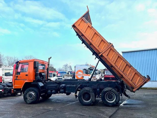 Volvo FL 12.380 6x6 FULL STEEL SUSPENSION MEILLER KIPPER (EURO 2 / MANUAL GEARBOX / REDUCTION AXLES / FULL STEEL SUSPENSION) - מזהיר: תמונה 5 Volvo FL 12.380 6x6 FULL STEEL SUSPENSION MEILLER KIPPER (EURO 2 / MANUAL GEARBOX / REDUCTION AXLES / FULL STEEL SUSPENSION) - מזהיר: תמונה 5