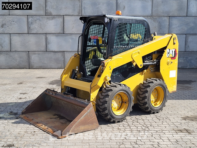 Caterpillar 226 D3 BUCKET + FORKS - מעמיס היגוי החלקה: תמונה 3 Caterpillar 226 D3 BUCKET + FORKS - מעמיס היגוי החלקה: תמונה 3
