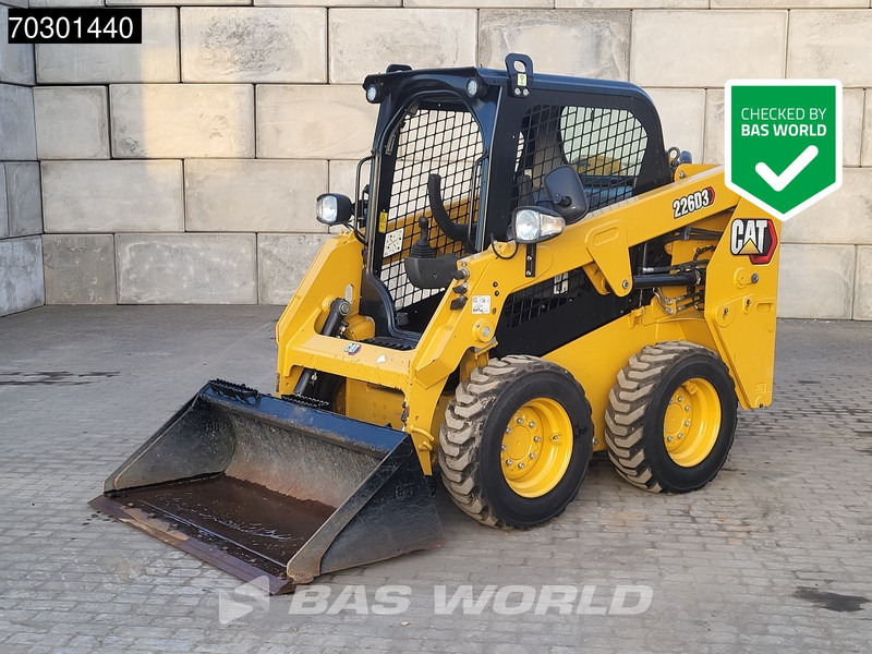 Caterpillar 226 D3 - מעמיס היגוי החלקה: תמונה 1 Caterpillar 226 D3 - מעמיס היגוי החלקה: תמונה 1