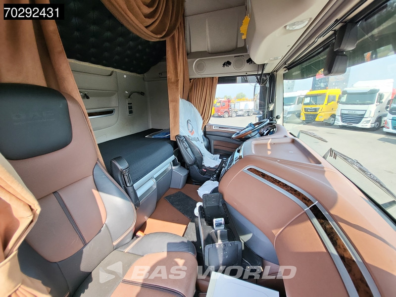 יחידת טרקטור DAF XF 530 4X2 BROKEN ENGINE! NL-Truck Retarder Standairco 2xTanks ACC Euro 6: תמונה 20