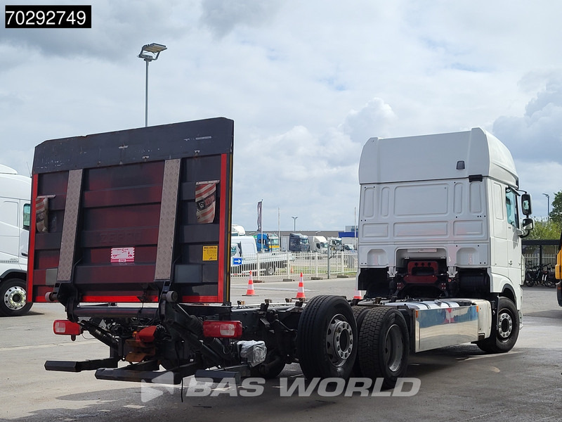 DAF XF 530 XF 6X2 2000kg Ladebordwand Lift+Steering-Axle Navi ACC Euro 6 - משאית עם שלדת תא: תמונה 5 DAF XF 530 XF 6X2 2000kg Ladebordwand Lift+Steering-Axle Navi ACC Euro 6 - משאית עם שלדת תא: תמונה 5