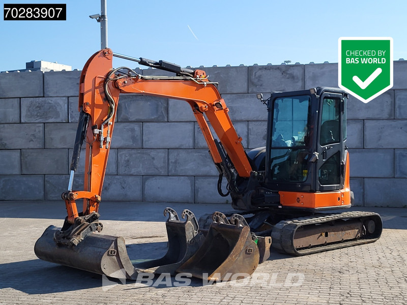 Hitachi ZX55U-6CLR A/C - 3 BUCKETS - מיני מחפר: תמונה 1 Hitachi ZX55U-6CLR A/C - 3 BUCKETS - מיני מחפר: תמונה 1