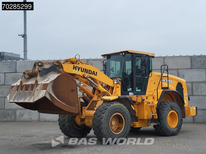 Hyundai HL955 - מעמיס גלגלים: תמונה 3 Hyundai HL955 - מעמיס גלגלים: תמונה 3