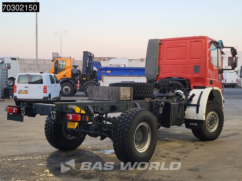 Iveco Eurocargo 150E300 4X4 NEW! 15T chassis 2017 production Euro 5 - משאית עם שלדת תא: תמונה 5 Iveco Eurocargo 150E300 4X4 NEW! 15T chassis 2017 production Euro 5 - משאית עם שלדת תא: תמונה 5