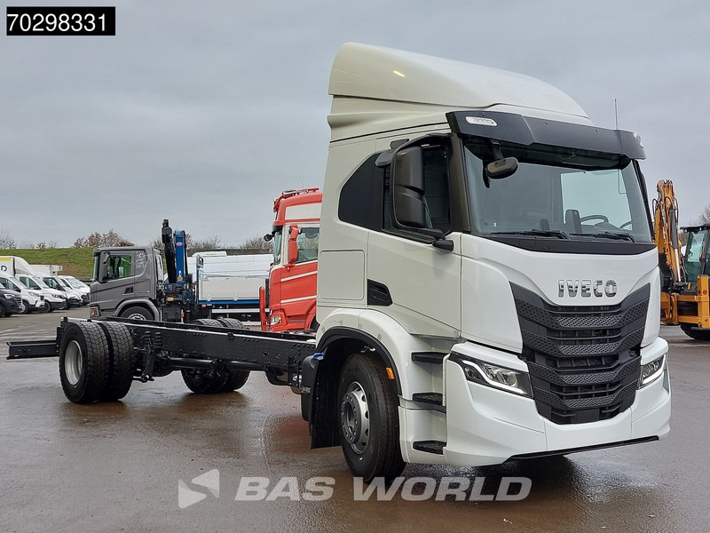 Iveco S-Way 340 4X2 NEW! Chassis ACC Led Euro 6 - משאית עם שלדת תא: תמונה 3 Iveco S-Way 340 4X2 NEW! Chassis ACC Led Euro 6 - משאית עם שלדת תא: תמונה 3
