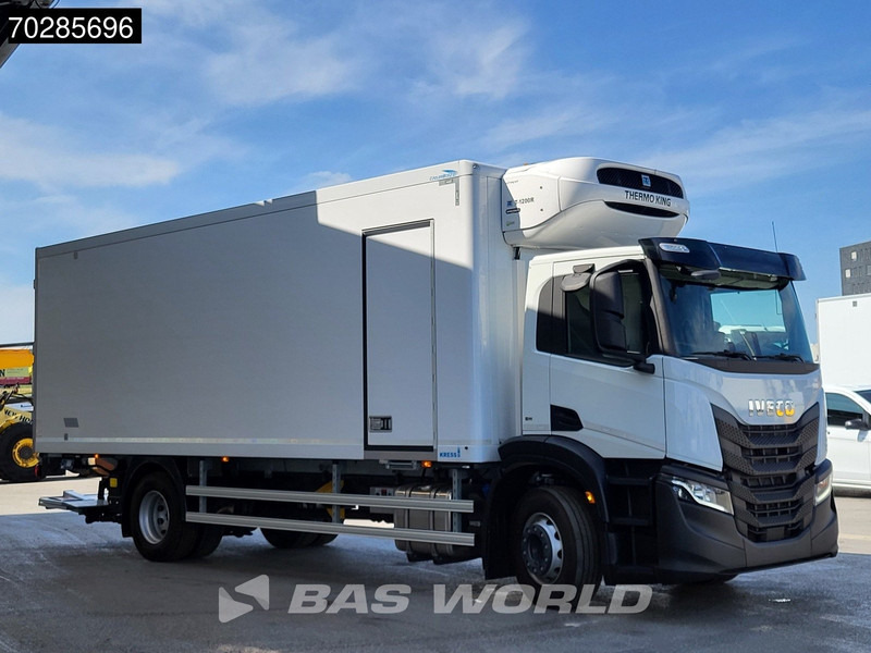 Iveco S-Way 400 4X2 NEW! 19t Thermo King T-1200 ATP Automatic 2000kg Ladebordwand Euro 6 - משאית קירור: תמונה 3 Iveco S-Way 400 4X2 NEW! 19t Thermo King T-1200 ATP Automatic 2000kg Ladebordwand Euro 6 - משאית קירור: תמונה 3