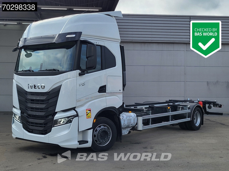 Iveco S-Way 460 4X2 NEW !! BDF Automatic Full air ACC Led Euro 6 - מוביל מכולות/ משאית החלפת גוף: תמונה 1 Iveco S-Way 460 4X2 NEW !! BDF Automatic Full air ACC Led Euro 6 - מוביל מכולות/ משאית החלפת גוף: תמונה 1