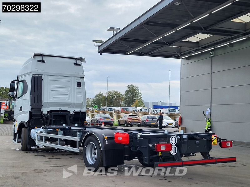 Iveco S-Way 460 4X2 New! BDF Navi ACC LED Euro 6 - מוביל מכולות/ משאית החלפת גוף: תמונה 2 Iveco S-Way 460 4X2 New! BDF Navi ACC LED Euro 6 - מוביל מכולות/ משאית החלפת גוף: תמונה 2